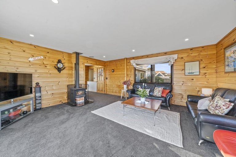 Photo of property in 82 Beacon Hill Road, Strathmore Park, Wellington, 6022