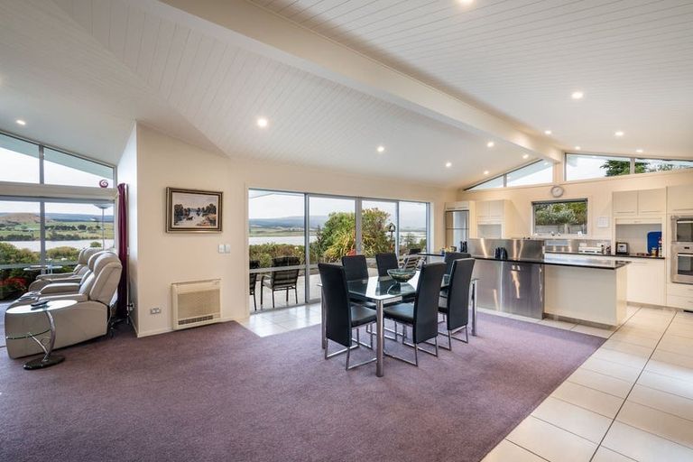 Photo of property in 28 Nore Street, Waihola, Milton, 9073