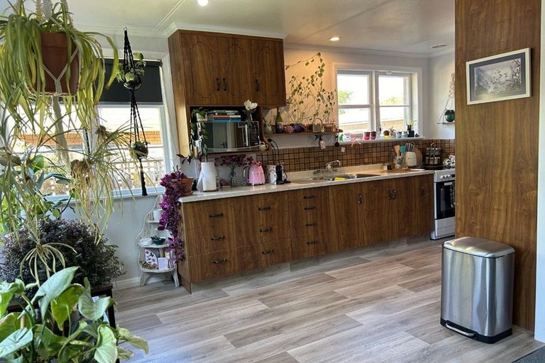 Photo of property in 108 Pahiatua Street, Hokowhitu, Palmerston North, 4410