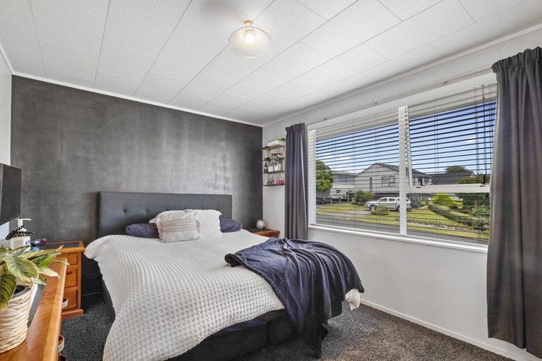 Photo of property in 11 Virginia Place, Whalers Gate, New Plymouth, 4310