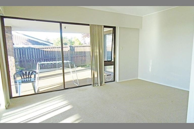Photo of property in 4 Monde Place, Clover Park, Auckland, 2019