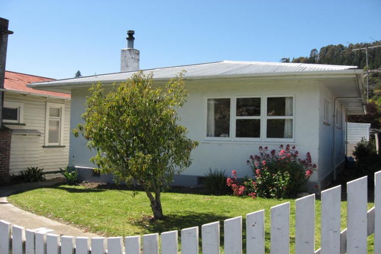 Photo of property in 15 Waimea Road, Nelson South, Nelson, 7010