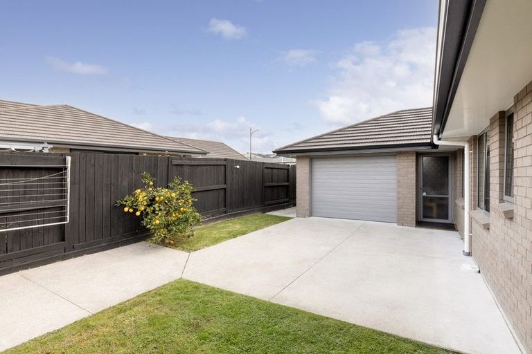 Photo of property in 56 Fairfax Crescent, Pyes Pa, Tauranga, 3112