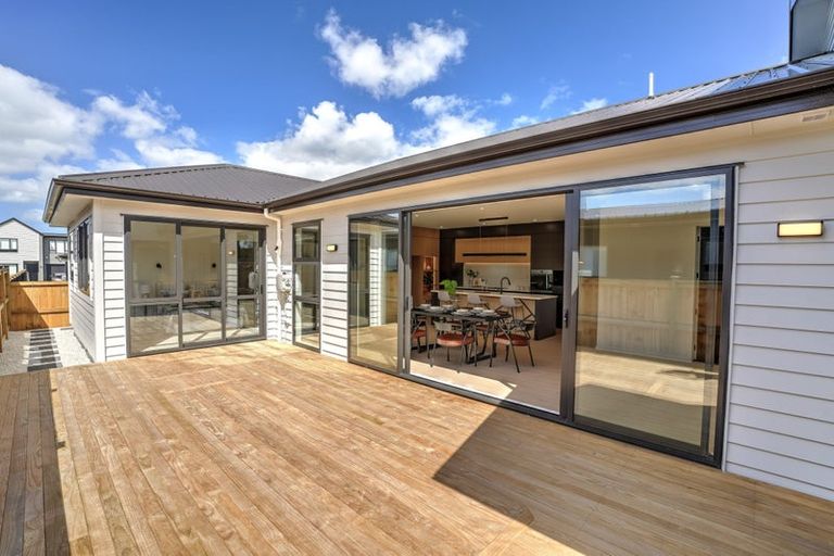 Photo of property in 26 Babina Avenue, Kumeu, 0810