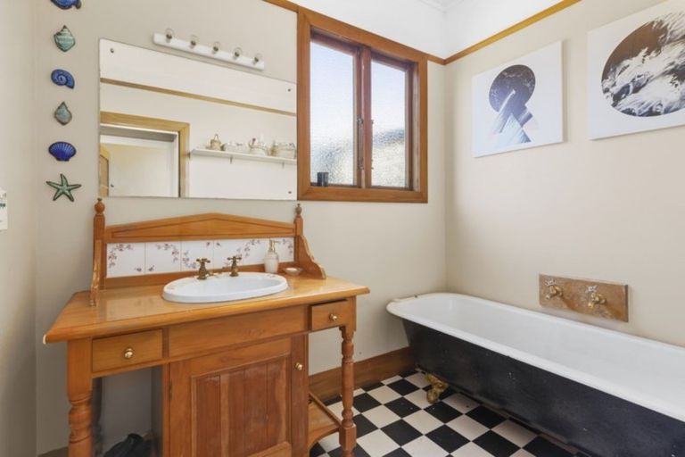 Photo of property in 10 Richmond Street, Petone, Lower Hutt, 5012