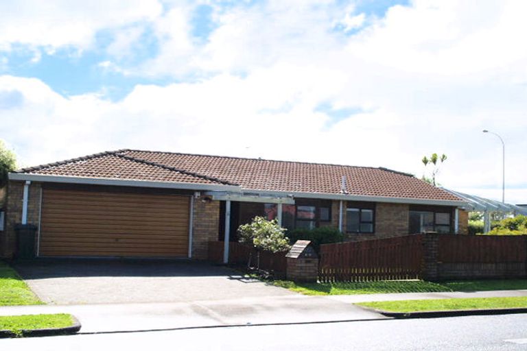 Photo of property in 2/1 Golfland Drive, Golflands, Auckland, 2013
