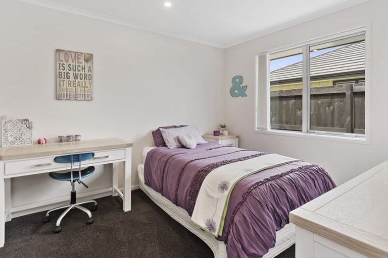 Photo of property in 31 Leet Crescent, Papamoa Beach, Papamoa, 3118