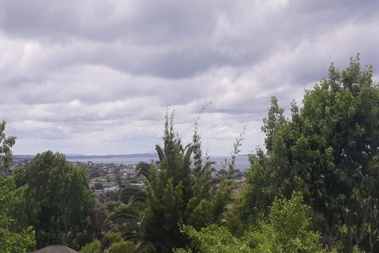 Photo of property in 259 East Coast Road, Mairangi Bay, Auckland, 0630