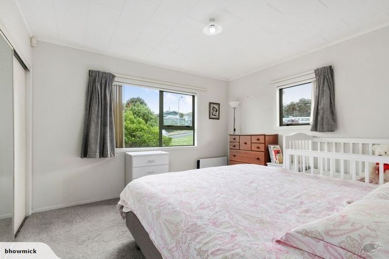 Photo of property in 14 Sari Place, Massey, Auckland, 0614
