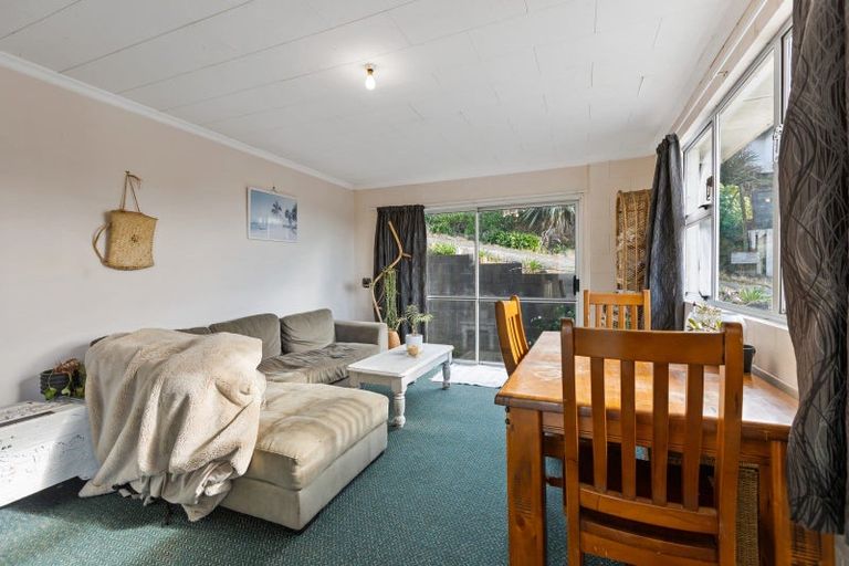 Photo of property in 7 Fairview Place, Westown, New Plymouth, 4310