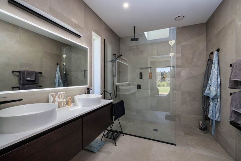 Photo of property in 8 Fernbird Grove, Kerikeri, 0294