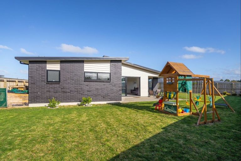 Photo of property in 22 Mitre Way, Solway, Masterton, 5810