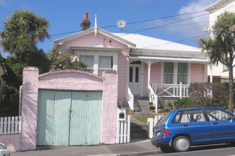 Photo of property in 23 Todman Street, Brooklyn, Wellington, 6021