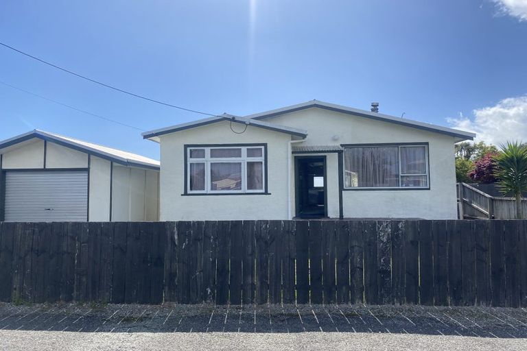 Photo of property in 121 Peel Street, Westport, 7825