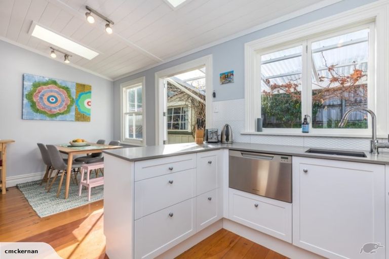 Photo of property in 12 Wynyard Road, Mount Eden, Auckland, 1024