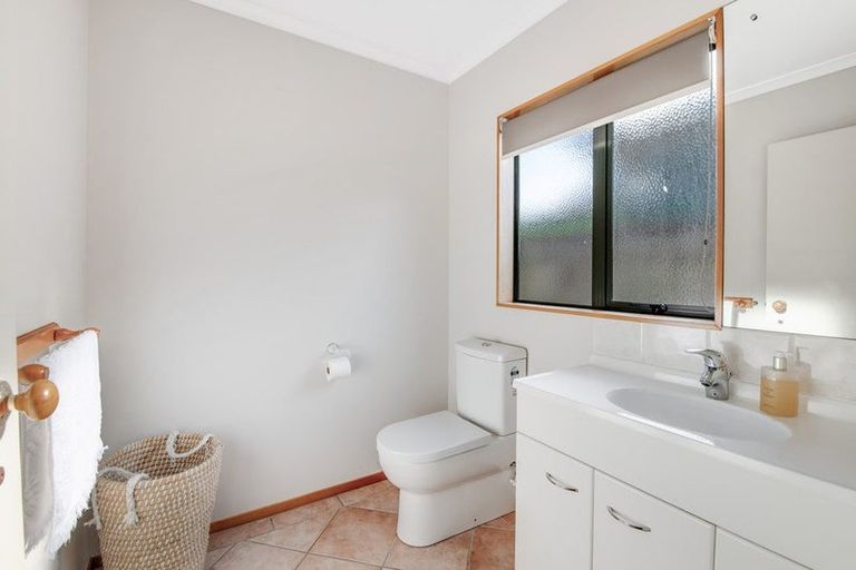 Photo of property in 71a Bay Street, Red Beach, 0932