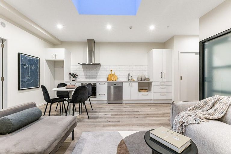 Photo of property in 305/2 Onepu Road, Kilbirnie, Wellington, 6022