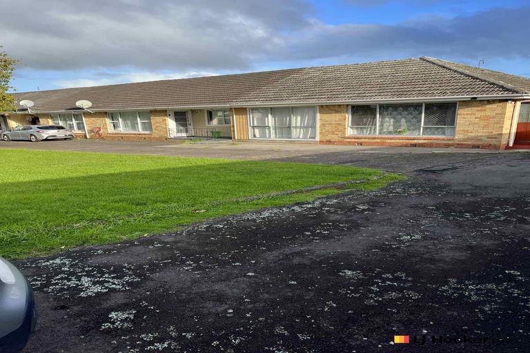 Photo of property in 1/316 Massey Road, Mangere East, Auckland, 2024