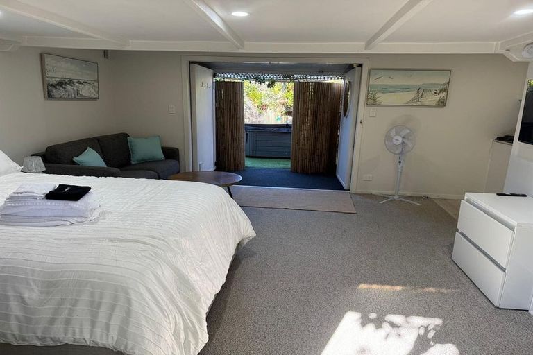 Photo of property in 36 Rame Road, Greenhithe, Auckland, 0632