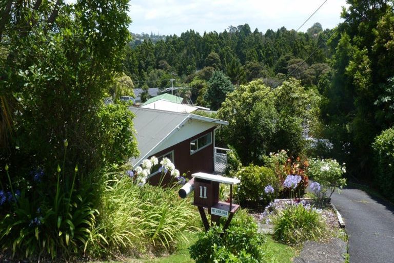 Photo of property in 11 Coroglen Avenue, Birkenhead, Auckland, 0626
