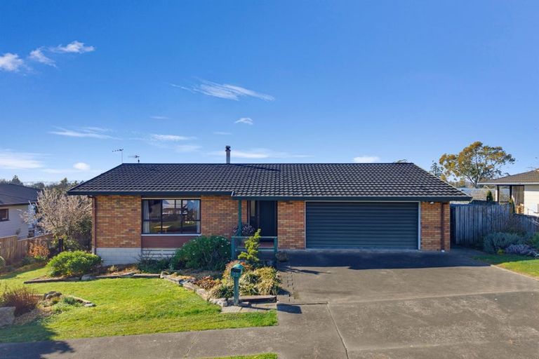 Photo of property in 35 Domain Road, Waipawa, 4210