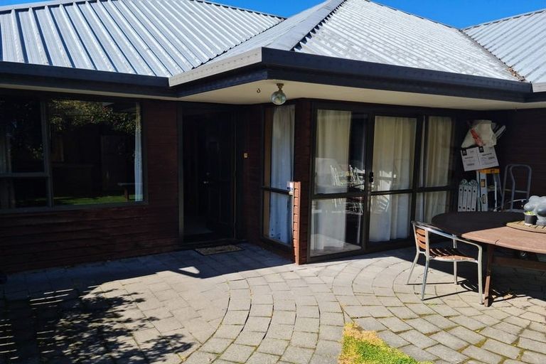 Photo of property in 1/8 Nortons Road, Avonhead, Christchurch, 8042