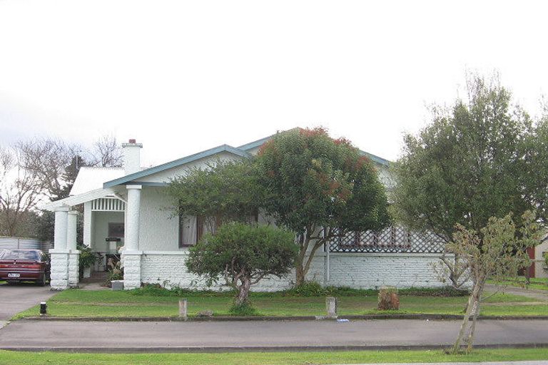 Photo of property in 15 Frederick Street, Terrace End, Palmerston North, 4410