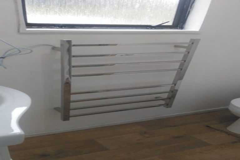 Photo of property in 42 Kamahi Street, Stokes Valley, Lower Hutt, 5019