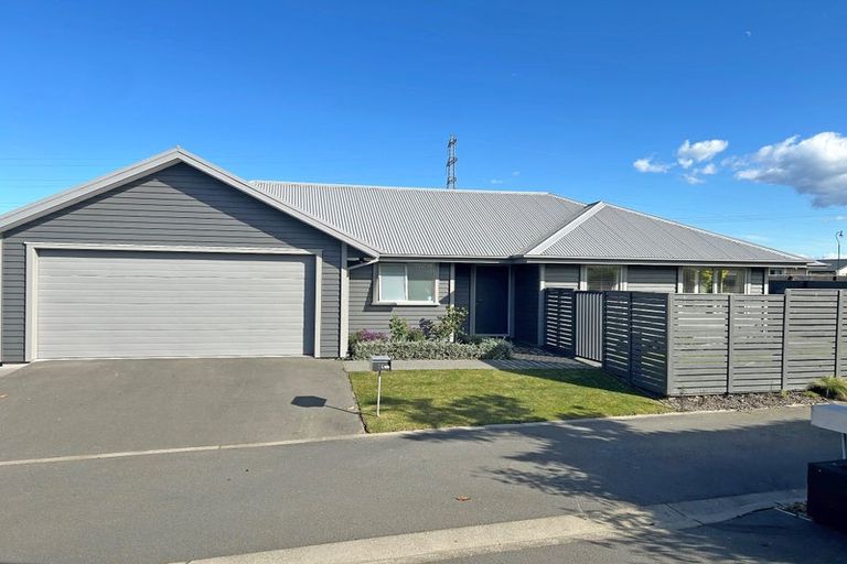 Photo of property in 14 Pimlico Place, Rangiora, 7400