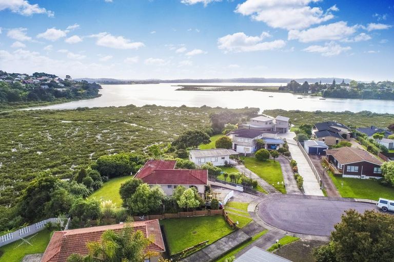 Photo of property in 30 Realm Place, Massey, Auckland, 0614