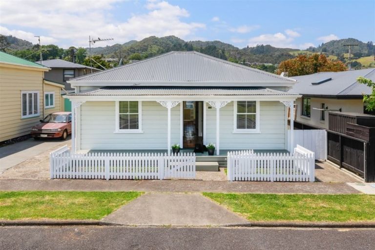 Photo of property in 102 Mackay Street, Thames, 3500