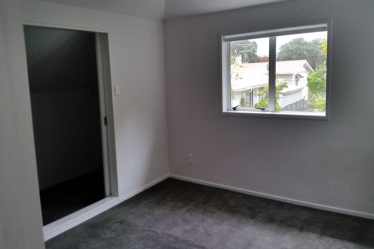 Photo of property in 2/32 Norwood Road, Bayswater, Auckland, 0622