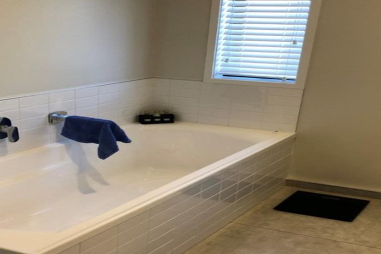 Photo of property in 34 Landing Drive, Pyes Pa, Tauranga, 3112