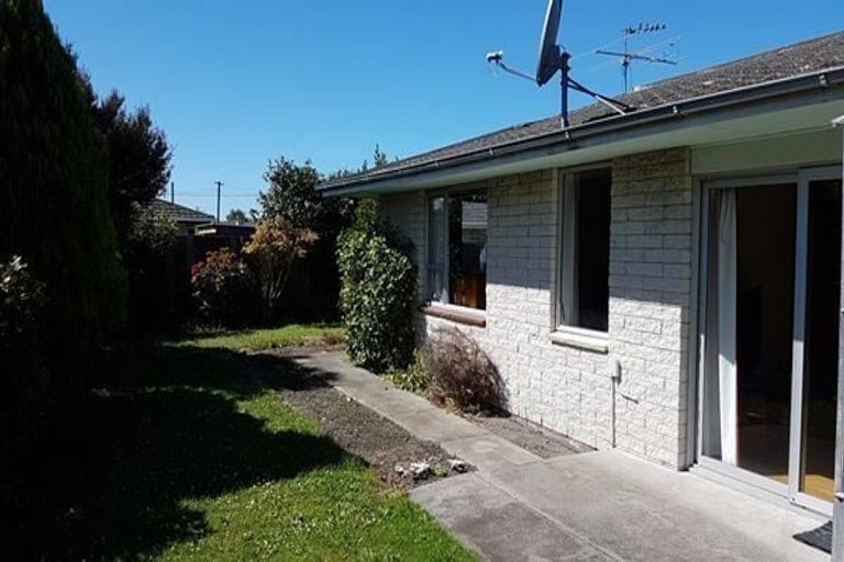 Photo of property in 2/336 Wairakei Road, Burnside, Christchurch, 8053