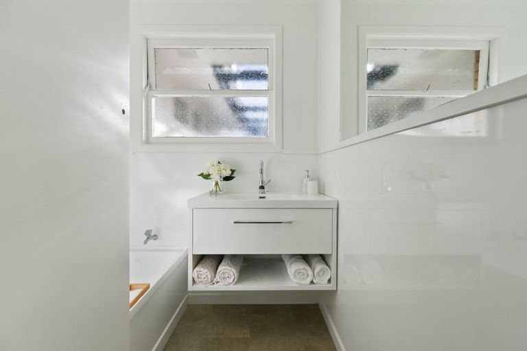 Photo of property in 48 Houchens Road, Glenview, Hamilton, 3206