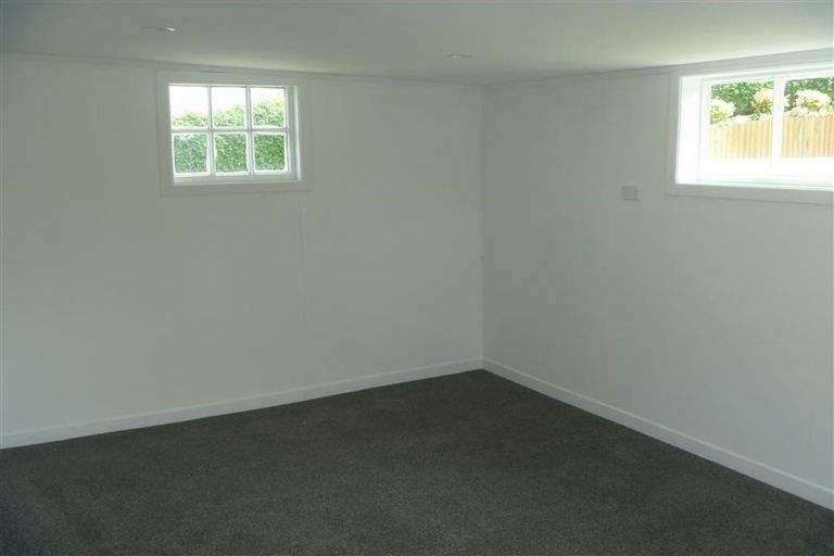 Photo of property in 70 Tukapa Street, Westown, New Plymouth, 4310