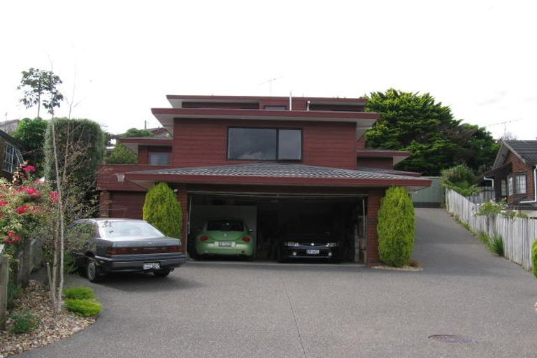 Photo of property in 1033a Beach Road, Torbay, Auckland, 0630