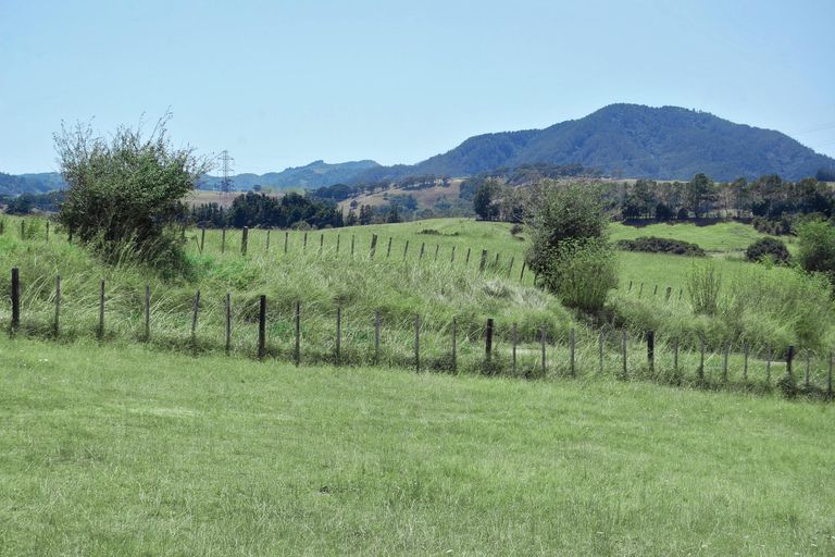 Photo of property in 31 Ranganui Road, Kaiwaka, 0573