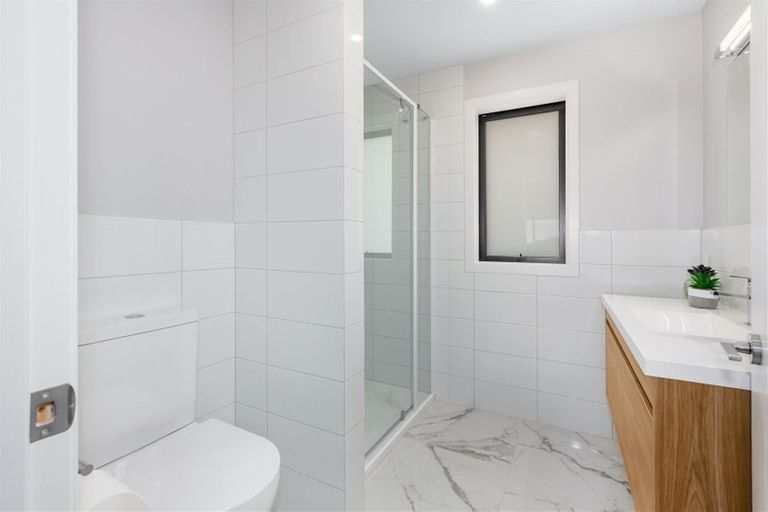 Photo of property in 8 Canary Way, Whitby, Porirua, 5024