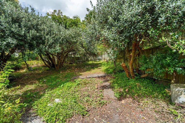 Photo of property in 19 Saint Leonards Road, Devonport, Auckland, 0624
