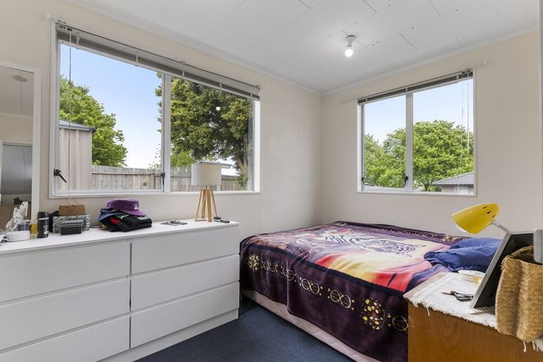 Photo of property in 62 Hutchinsons Road, Bucklands Beach, Auckland, 2014