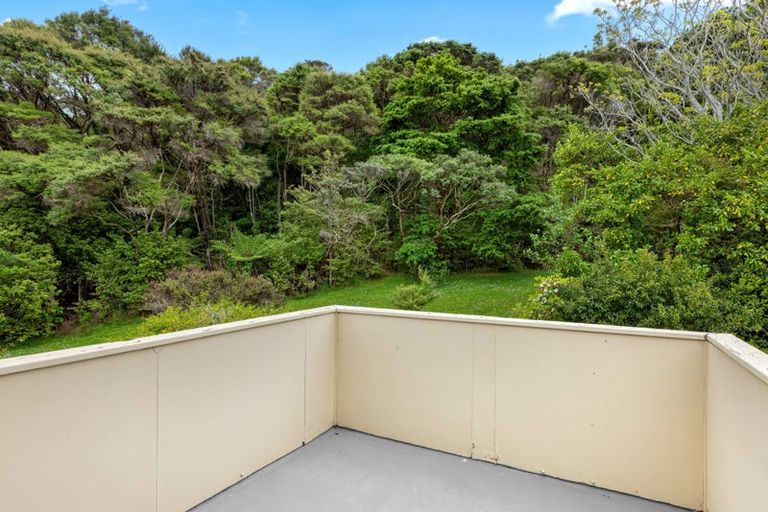 Photo of property in 117 Brick Bay Drive, Sandspit, Warkworth, 0982