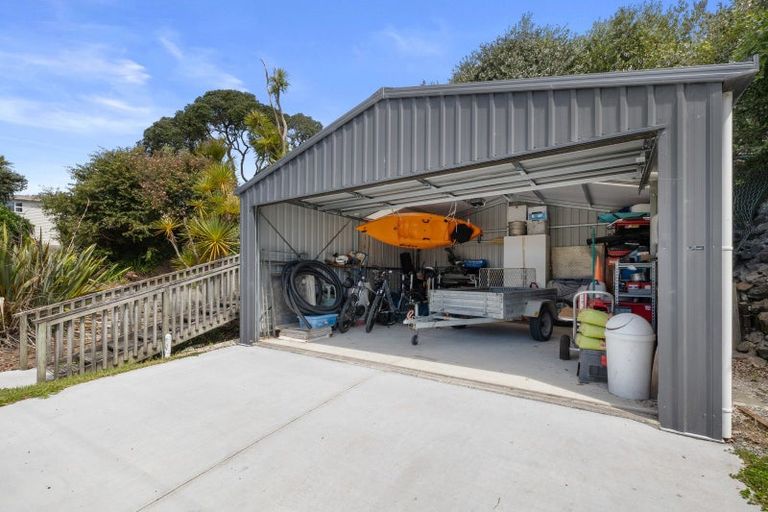 Photo of property in 890 Cove Road, Waipu, 0582