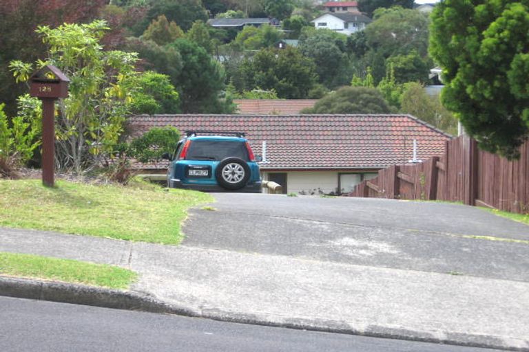 Photo of property in 126 Weatherly Road, Torbay, Auckland, 0630