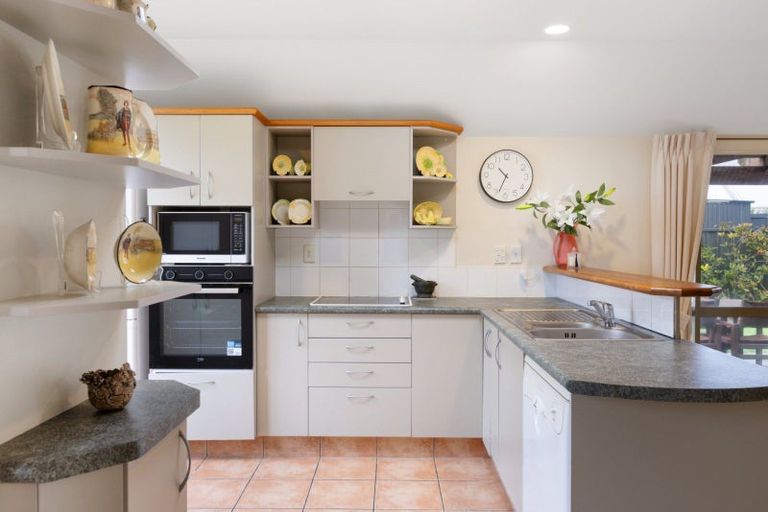 Photo of property in Seacrest, 2/200 Papamoa Beach Road, Papamoa Beach, Papamoa, 3118