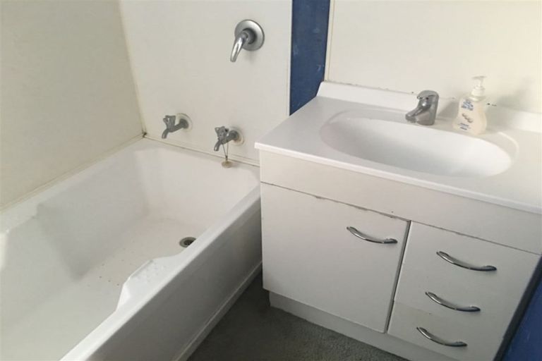 Photo of property in 12 Holyoake Street, Whanganui East, Whanganui, 4500