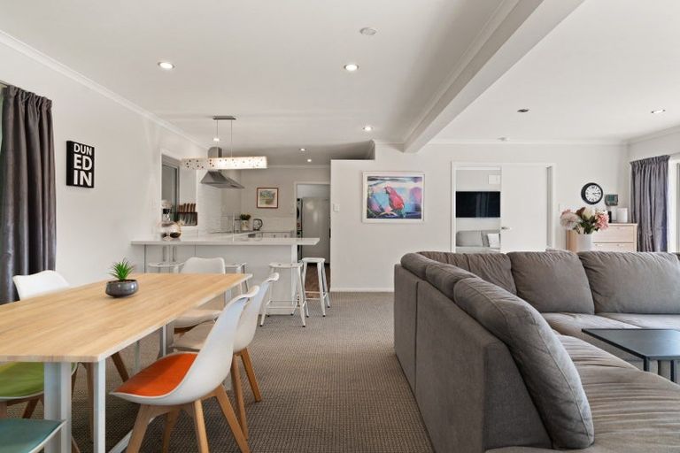 Photo of property in 34 Kinmont Crescent, Kinmont Park, Mosgiel, 9024