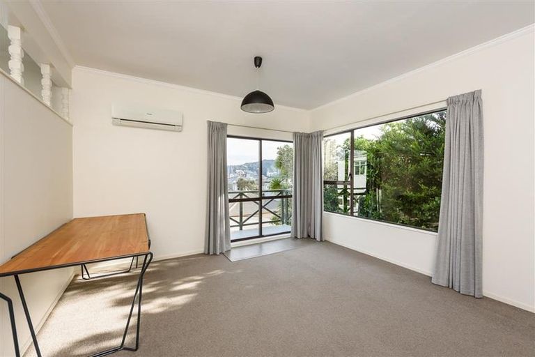 Photo of property in 6/51 Austin Street, Mount Victoria, Wellington, 6011
