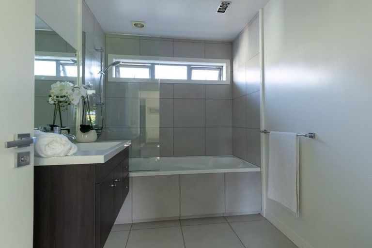 Photo of property in 4 Mcivor Lane, Lake Hayes, Queenstown, 9304