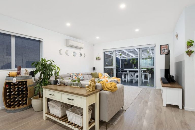 Photo of property in 41 Sunshine Boulevard, Sunnyvale, Auckland, 0612